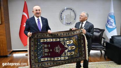 Çavuşoğlu’ndan Başkan Büyükkılıç’a Kayseri’de Ziyaret!