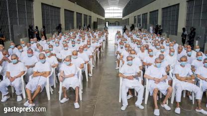 El Salvador’da tarihi dava: Yüzlerce çete üyesi aynı anda yargılanıyor!