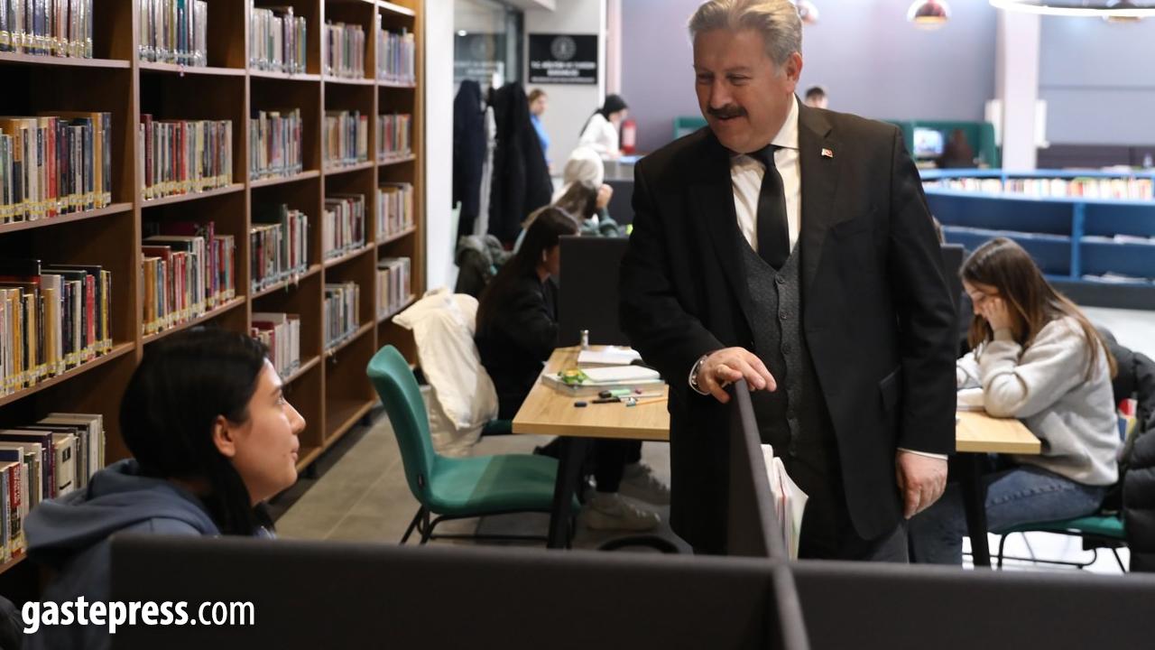 Gençler, Akıl Küpü Kütüphaneleri'nde geleceğe en iyi şekilde hazırlanıyor!