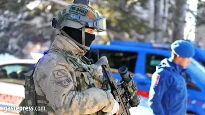 İstanbul ve Adana'da dev silah operasyonu!