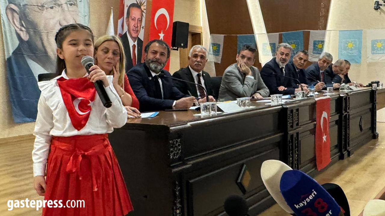 İYİ Parti Talas teşkilatından İstiklal Marşı okuma yarışması!