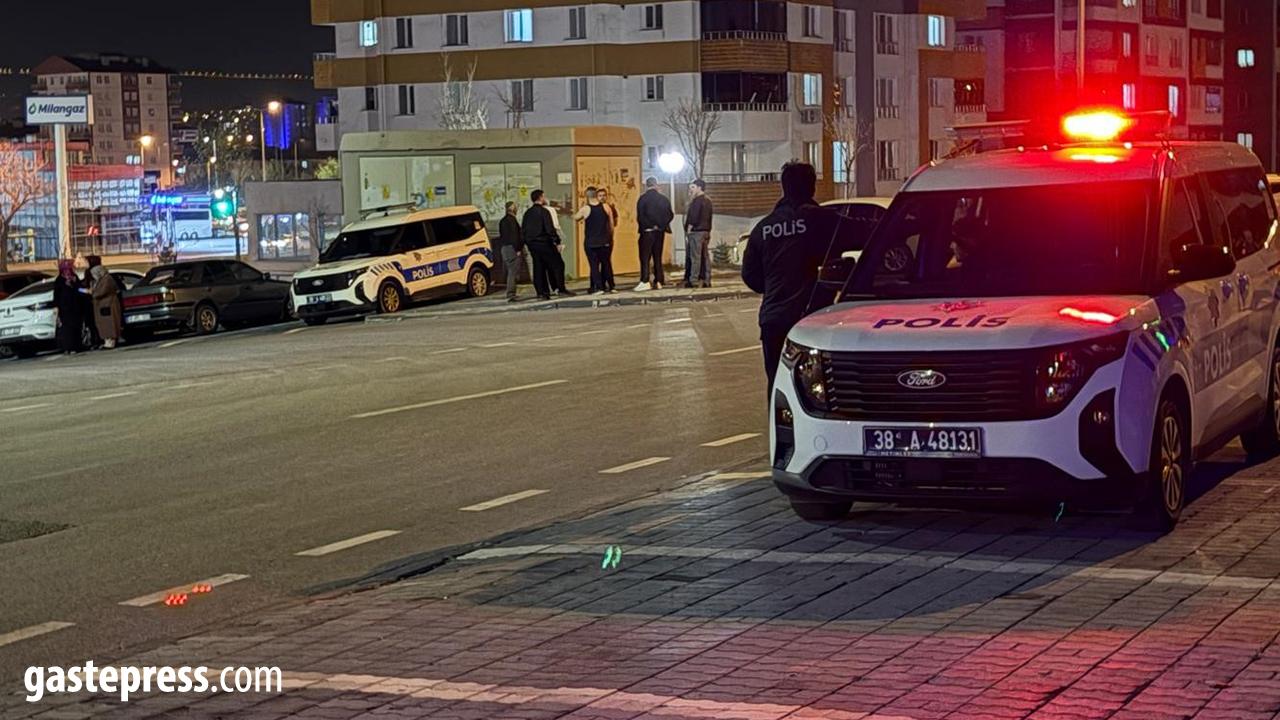 Kayseri’de Bıçaklı Kavga: 4 Kişi Yaralandı!