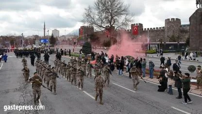 Kayseri’de Polis Haftası’nda Nefes Kesen Özel Harekat Gösterisi!