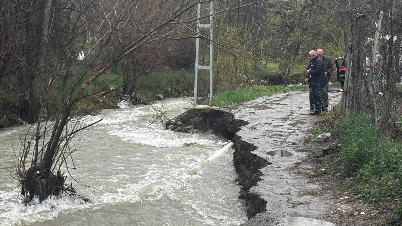 Yahyalı’da Sağanak Sonrası Sel: Kırsal Mahallelerde Hasar Oluştu