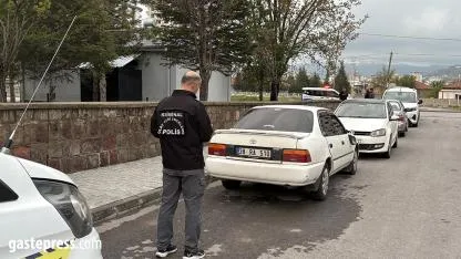 Kaçtıkları otomobil bulundu, şüpheliler aranıyor!