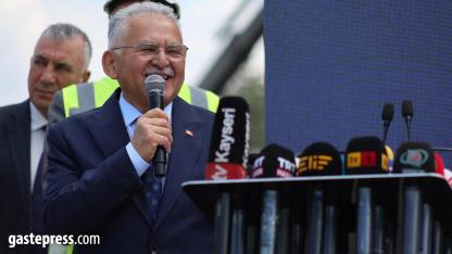 Kartal Katlı Kavşağı ve Bağlantı Yolları Projesi'nin yüzde 17'si tamamlandı!