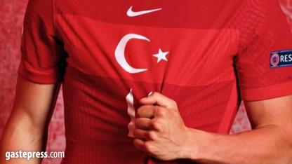 Milli futbolcudan kötü haber! Çapraz bağları koptu!
