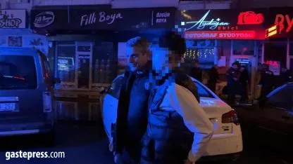 Sokakta Tüfekli Çocuk Alarmı! Kovalamaca Sonrası Yakalandılar!