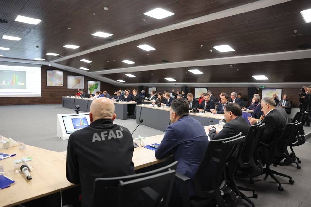 Kış Tedbirleri Koordinasyon Kurulu Toplantısı Vali Çiçek Başkanlığında Gerçekleştirildi!