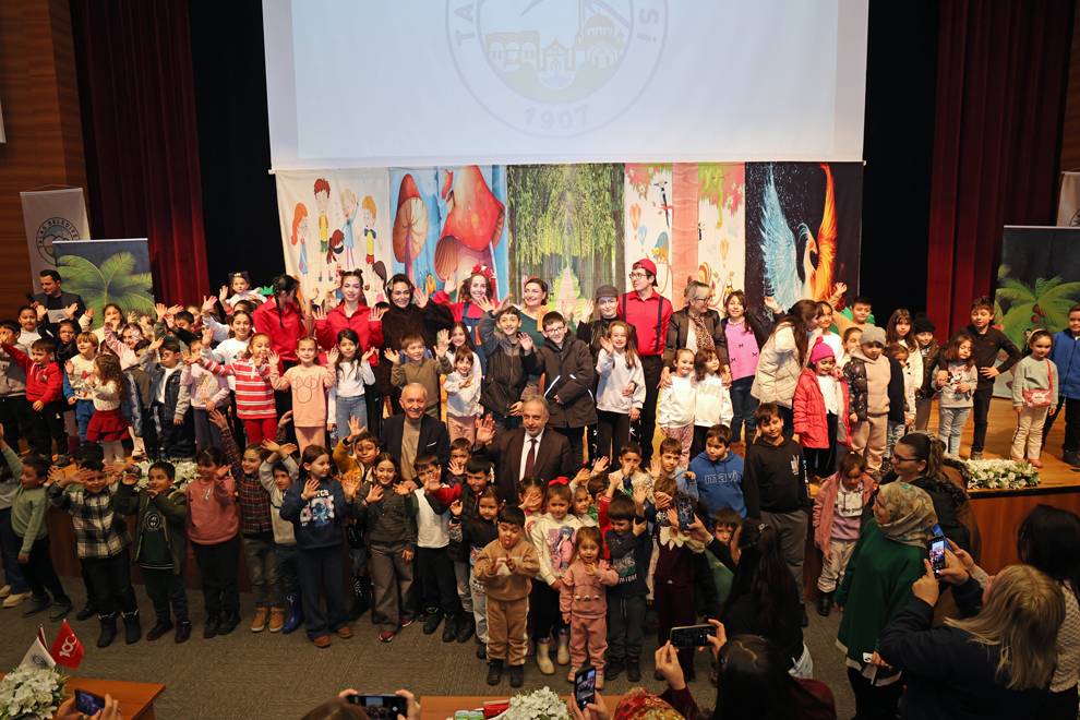 Çocuklar Yalçın Başkan'ın karne hediyesi ile eğlendi!