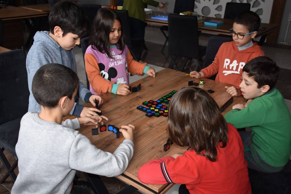 Başkan Çolakbayrakdar: Evlatlarımız tatilde eğlenirken öğreniyor