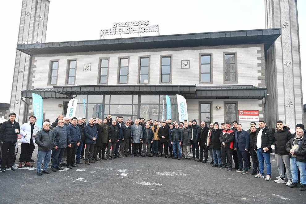 Başkan Büyükkılıç, sabah namazında vatandaşlarla buluştu!