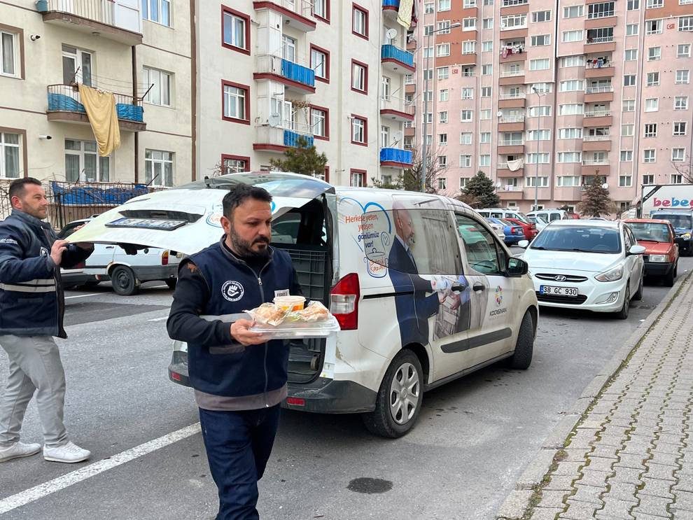 Kocasinan'da 'Gönül Kazanı' Ramazan'da da kaynamaya devam ediyor!