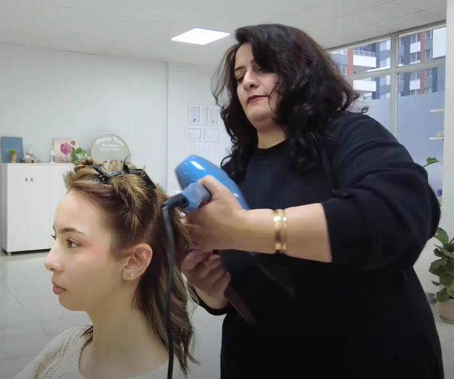 Kursiyer kadın, kendi kuaför dükkanını açtı!