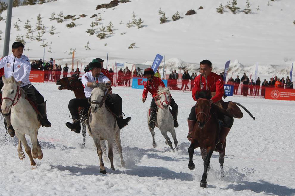 Kökbörü Oyunları Erciyes 2026 nefes kesti!