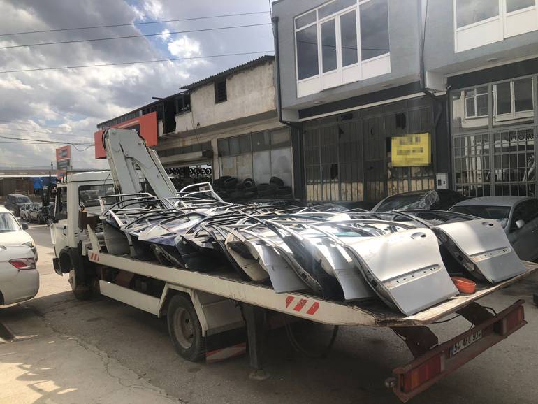 Kaçak oto parçasıyla 2 milyonluk haksız kazanç hedefleniyordu, polis 